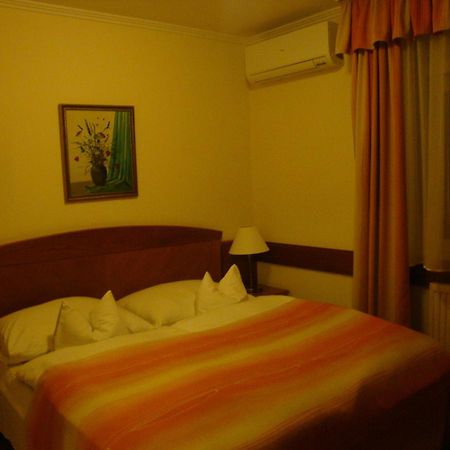 Fortuna Villa เฮวิซ ห้อง รูปภาพ